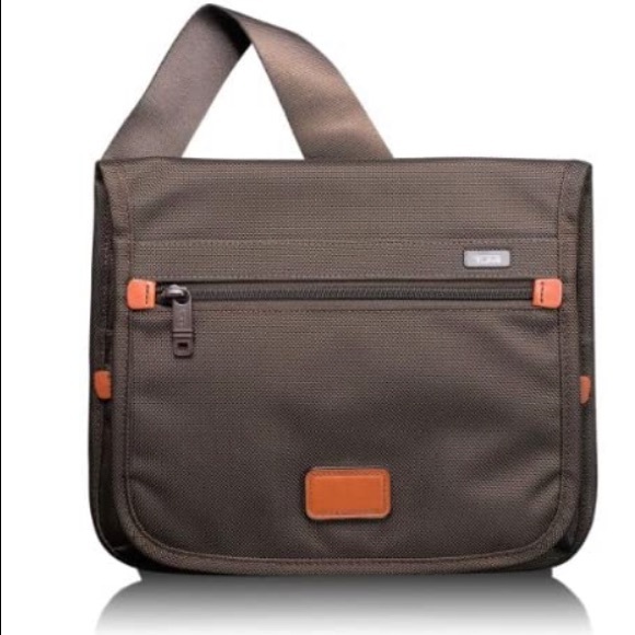 Tumi Other - Tumi Alpha flap messenger small travel tote